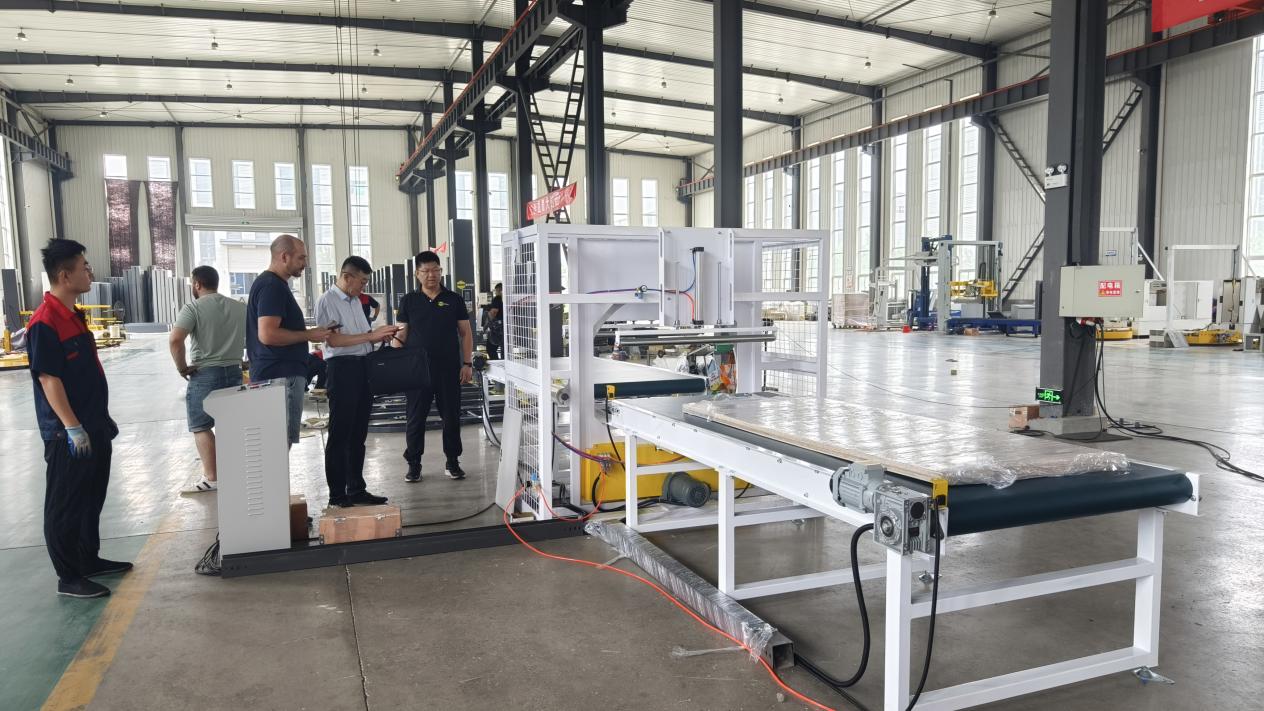 Russian customers visit our company